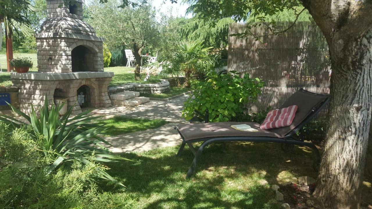 Studio Apartment Cami - Cottage With A Soul Gracisce Exterior foto